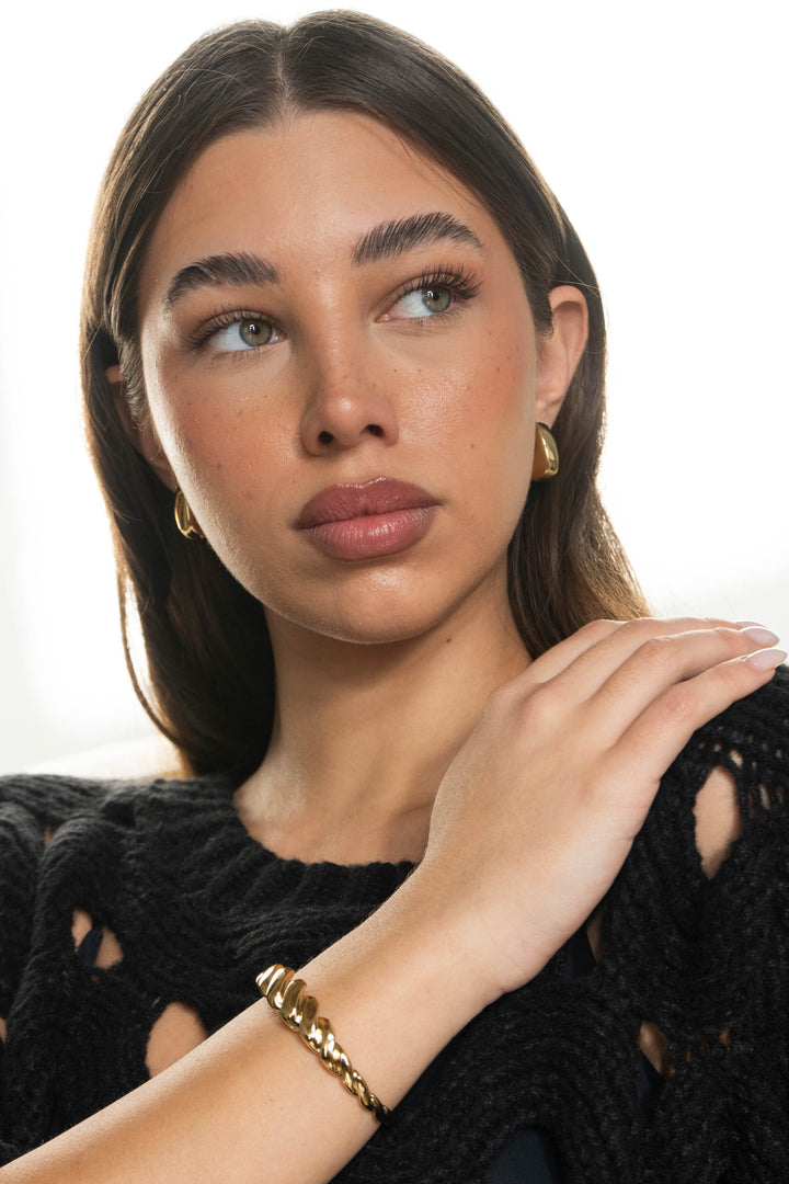 18K Gold Sculpted Huggie Earrings