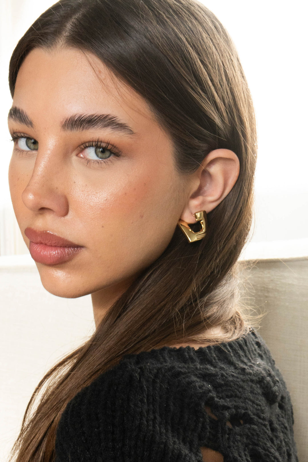 18K Gold Sculpted Square Earrings