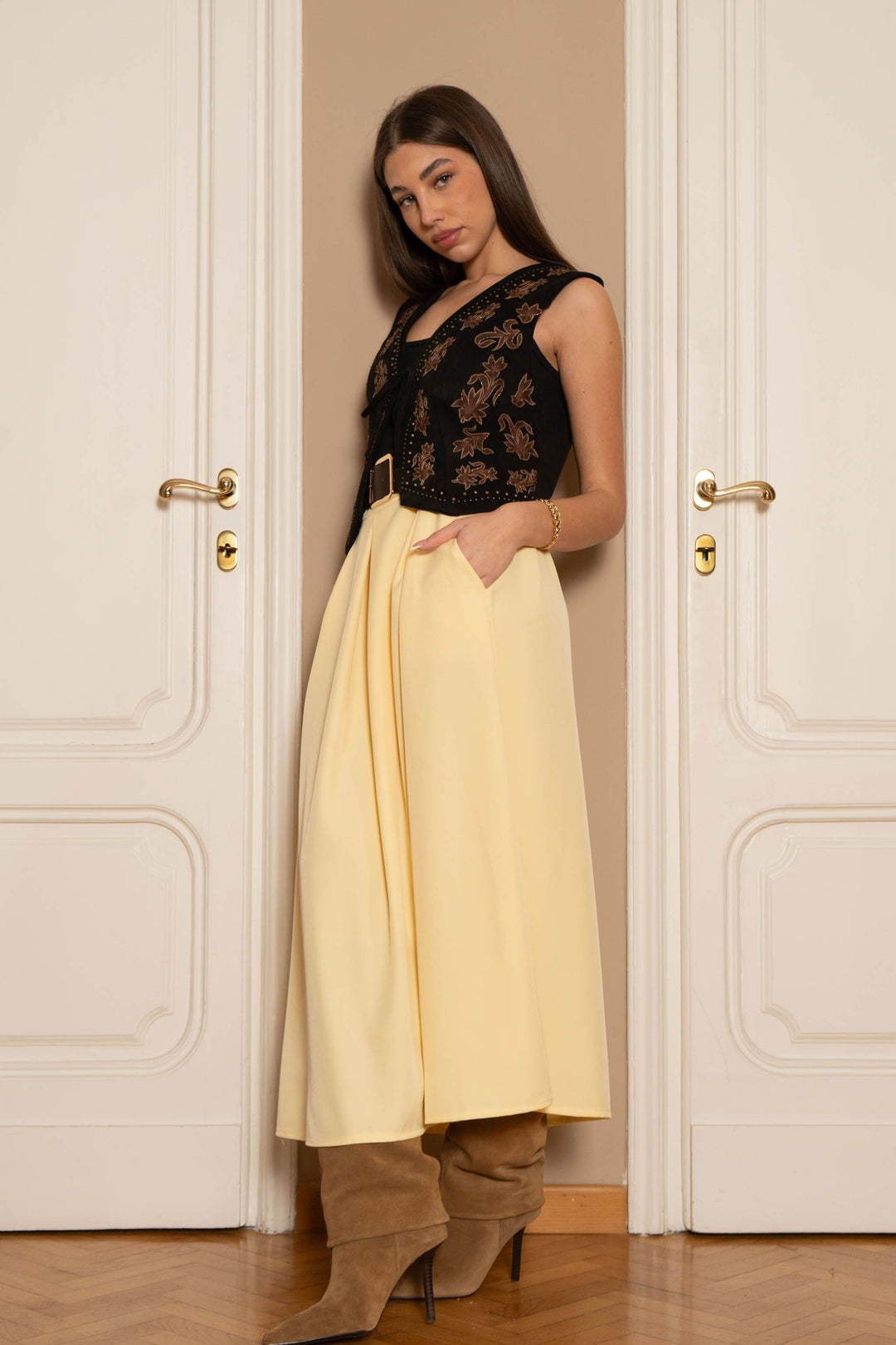 Embroidered Sleeveless Vest Top