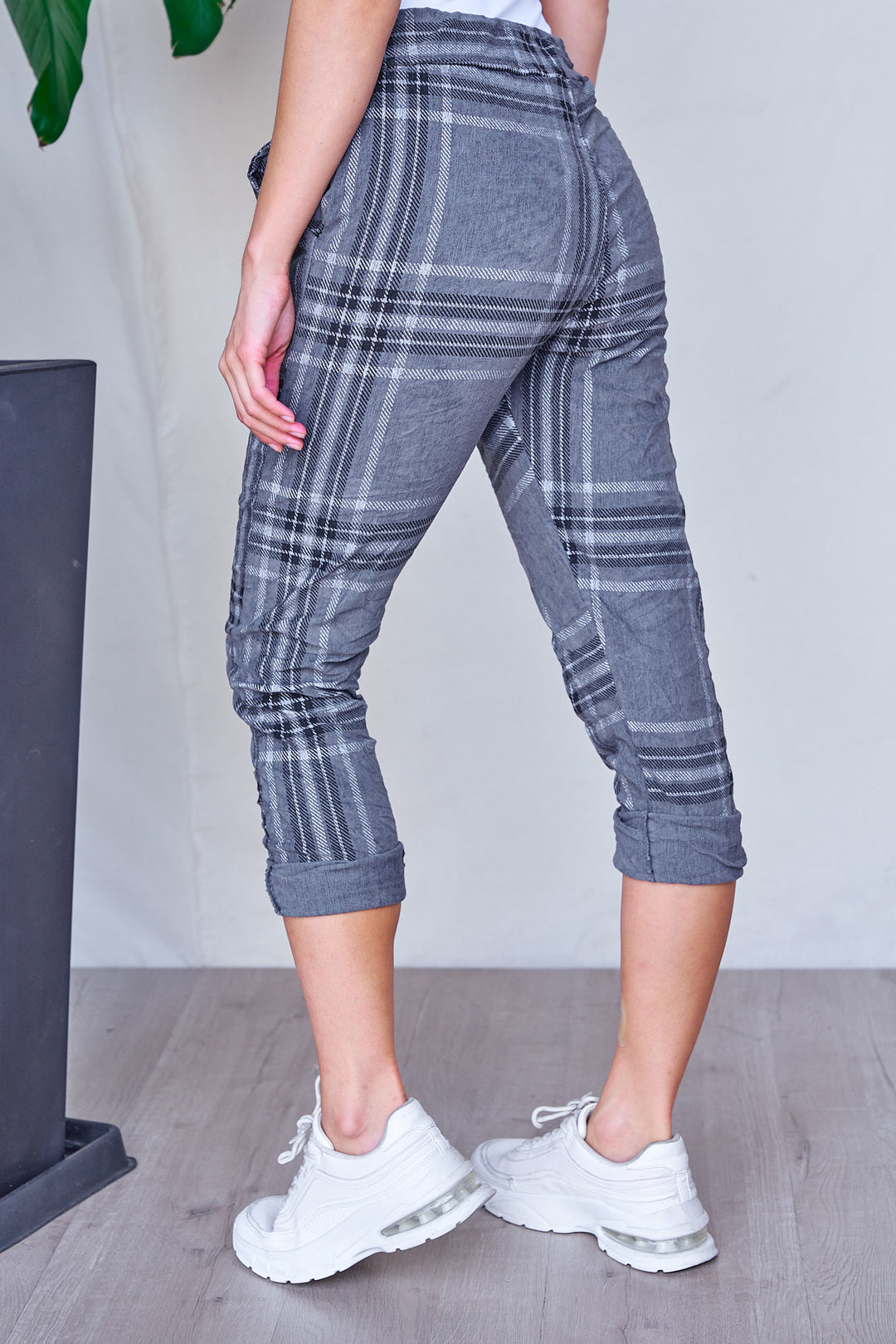 Comfy Plaid Pants with Pockets made in Italy